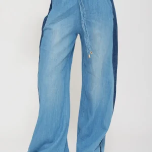 Pantalaccio jeans wide leg con strisce laterali