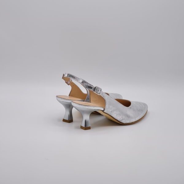 DECOLLETTE’ SLINGBACK PELLE ARGENTO - immagine 3