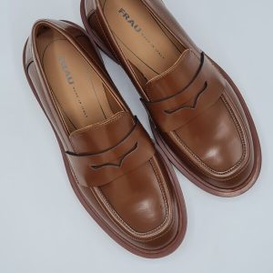 FRAU MOCASSINO SPAZZOLATO IN PELLE CON SUOLA IN TINTA CUOIO