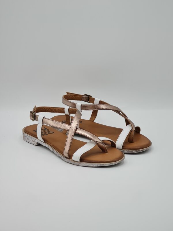 BUENO SANDALO INFRADITO BASSO PELLE BICOLOR BIANCO PELTRO - immagine 2