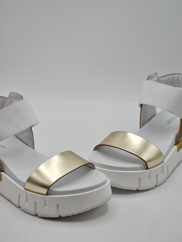 NERO GIARDINI SANDALO PLATFORM PELLE BIANCO PLATINO - immagine 3