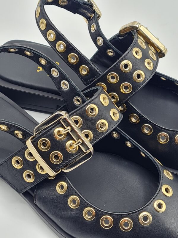 CROWN SLINGBACK PELLE NERO CON ANELLINI DORATI - immagine 4