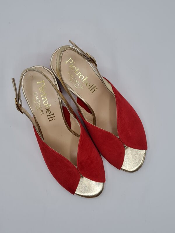 ELLEN SANDALO CAMOSCIO ROSSO TACCO MEDIO - immagine 3