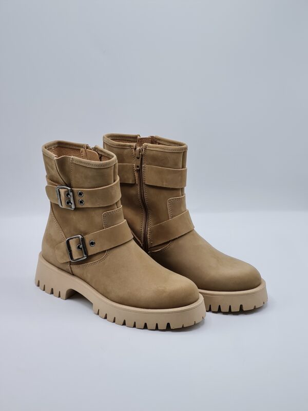 FRAU STIVALETTI IN NABUK BEIGE CON FIBBIE E SUOLA CARRO