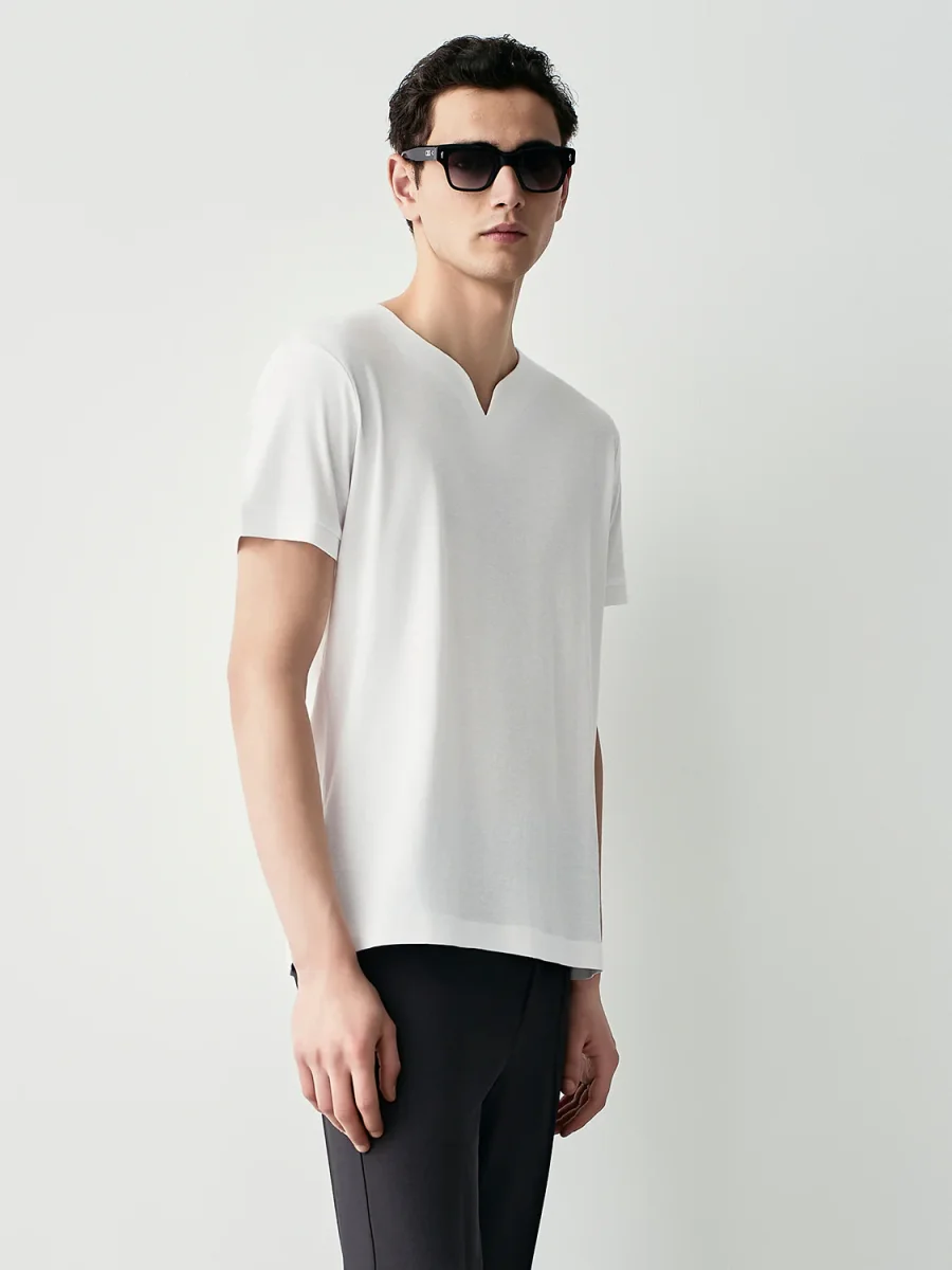 T-SHIRT V-NECK - immagine 3