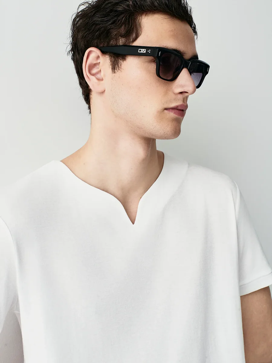 T-SHIRT V-NECK - immagine 5