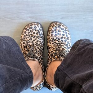 Scarpa derby stringata Fluffy Lace con lavorazione a sacchetto in cavallino stampa animalier – IN PREVENDITA