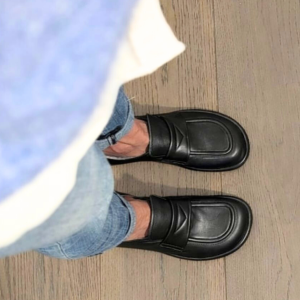 Mocassino Fluffy Giorgia a punta larga con lavorazione a sacchetto in nappa nero – IN PREVENDITA