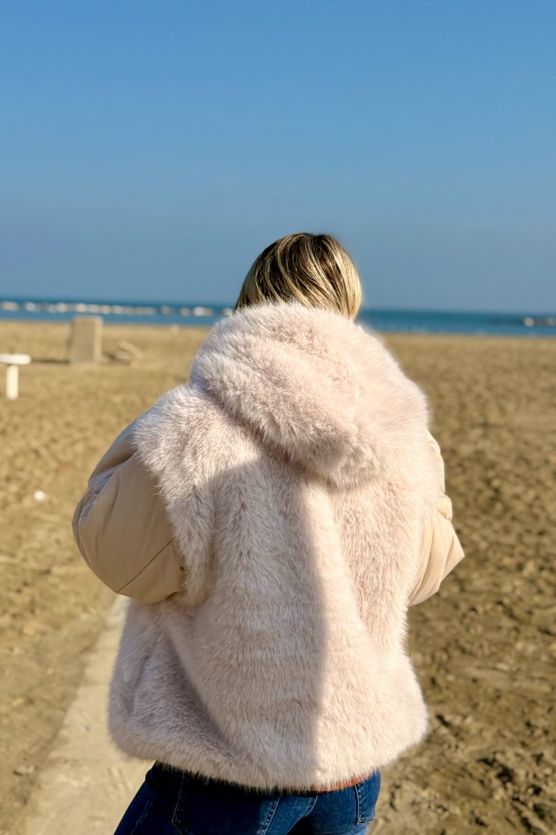 GIACCHETTO CON GILET IN ECO PELLICCIA E CAPPUCCIO - immagine 9