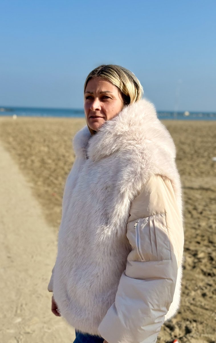 GIACCHETTO CON GILET IN ECO PELLICCIA E CAPPUCCIO - immagine 7