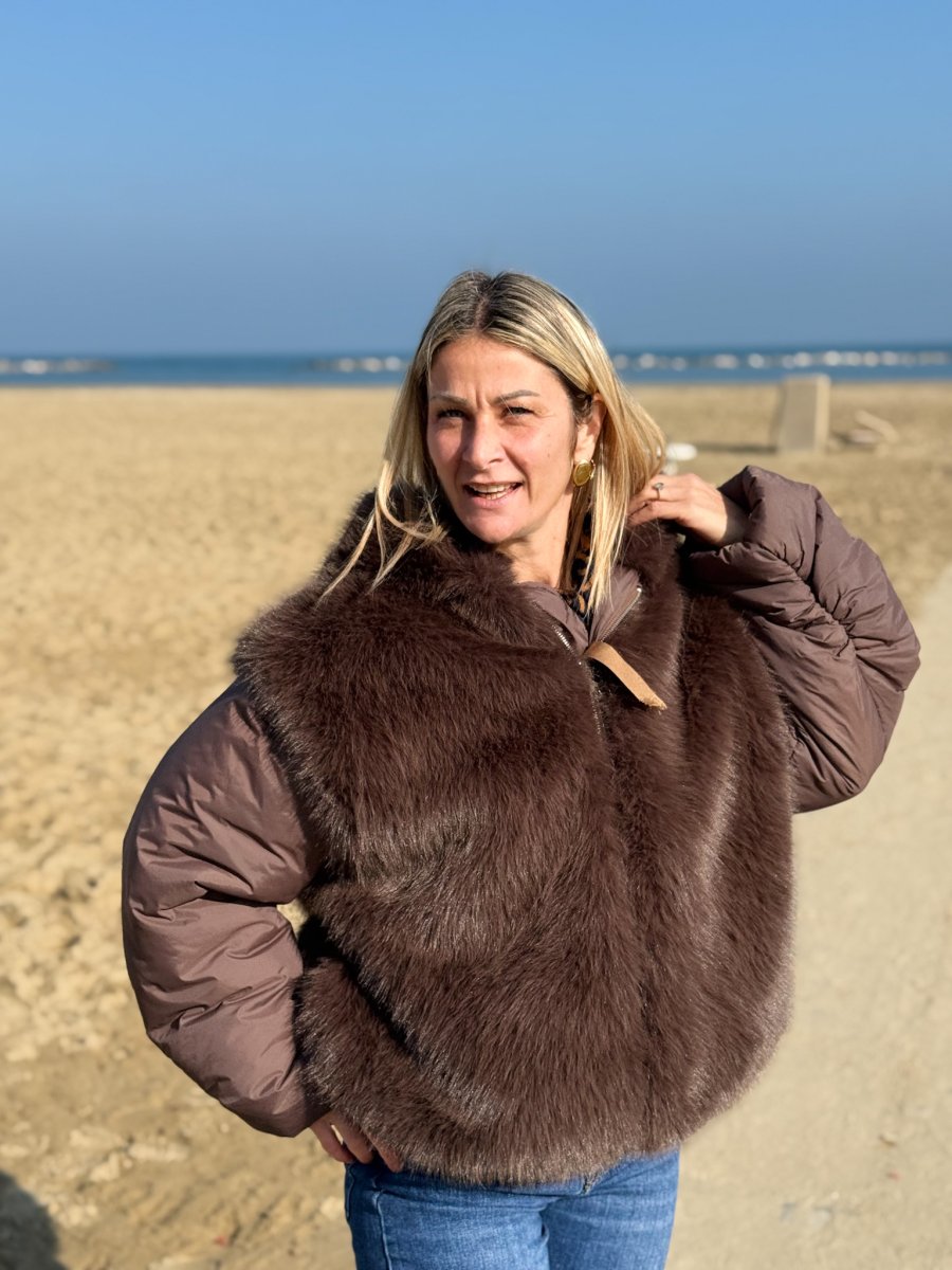 GIACCHETTO CON GILET IN ECO PELLICCIA E CAPPUCCIO - immagine 4