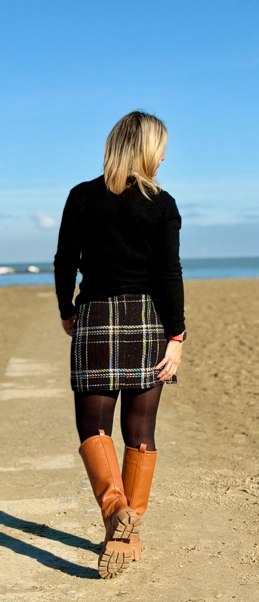 MINIGONNA IN CALDO TESSUTO CON CERNIERA - immagine 3