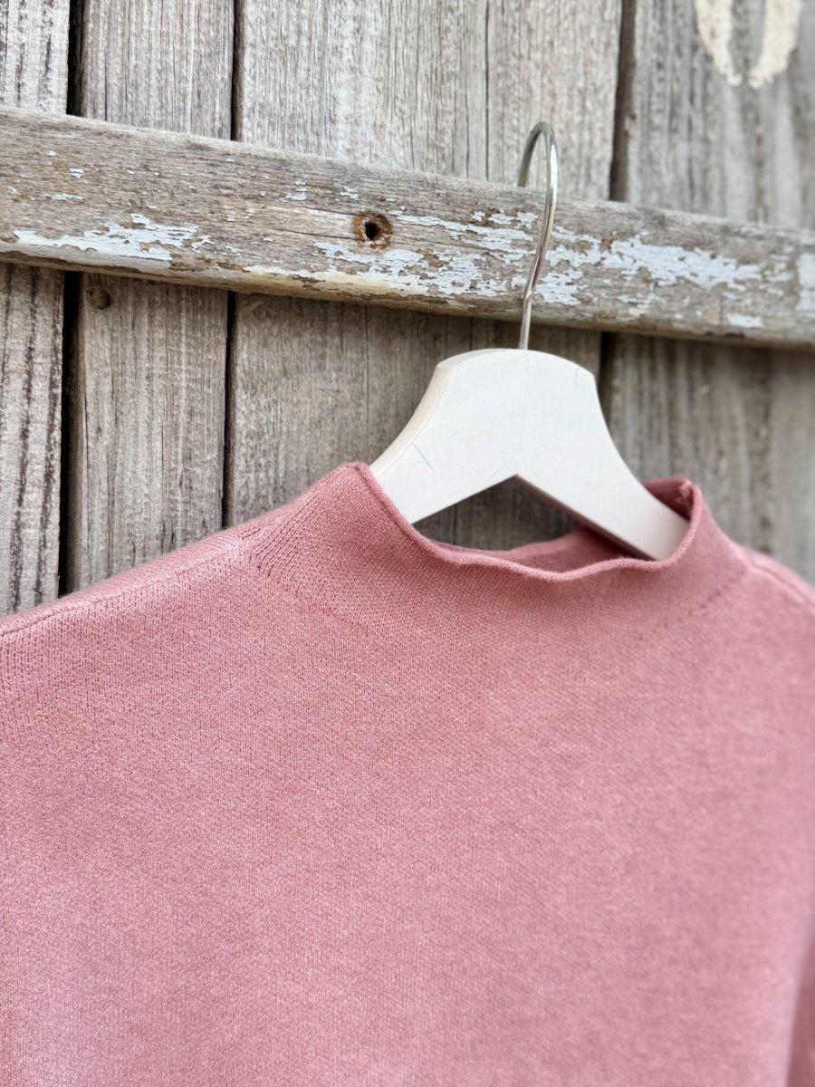 MAGLIONCINO COLLO VULCANO CON MOTIVO SMERLATO - immagine 4