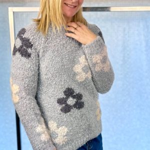 MAGLIONCINO BOUCLE’ CON MOTIVO A FIORI