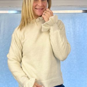 MAGLIONCINO COLLO E MANICHE CHIC