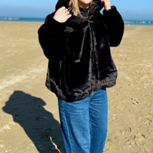 PELLICIOTTO CORTO CON CAPPUCCIO E CERNIERA