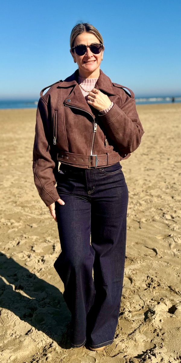 JEANS ELASTICIZZATO CON GAMBA LARGA - immagine 4