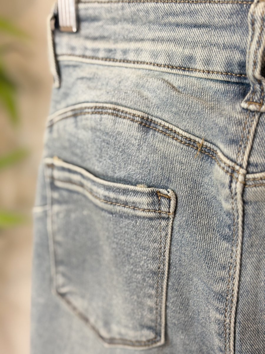 JEANS CHIARO TROMBETTA ELASTICIZZATO PUSH - immagine 5