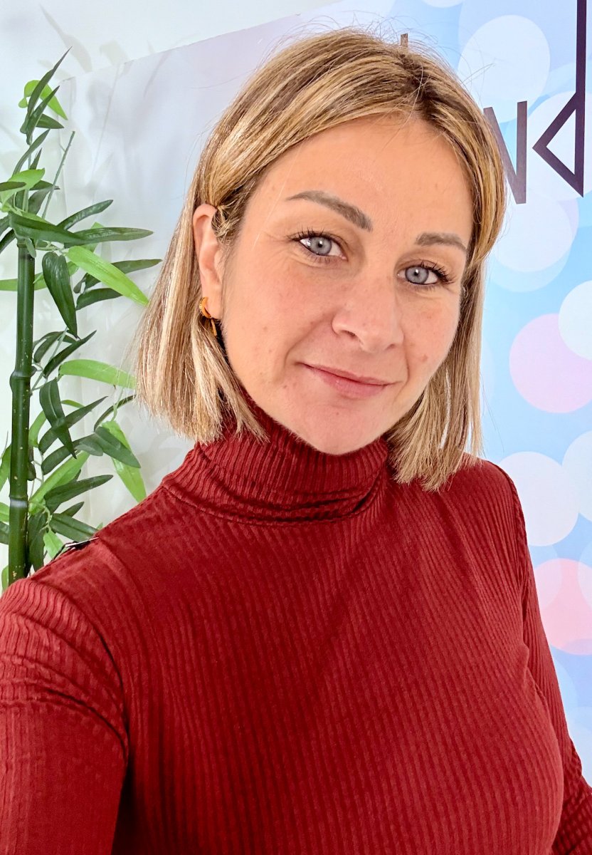 SOTTOGIACCA CASHMERE A COSTINE COLLO ALTO - immagine 2