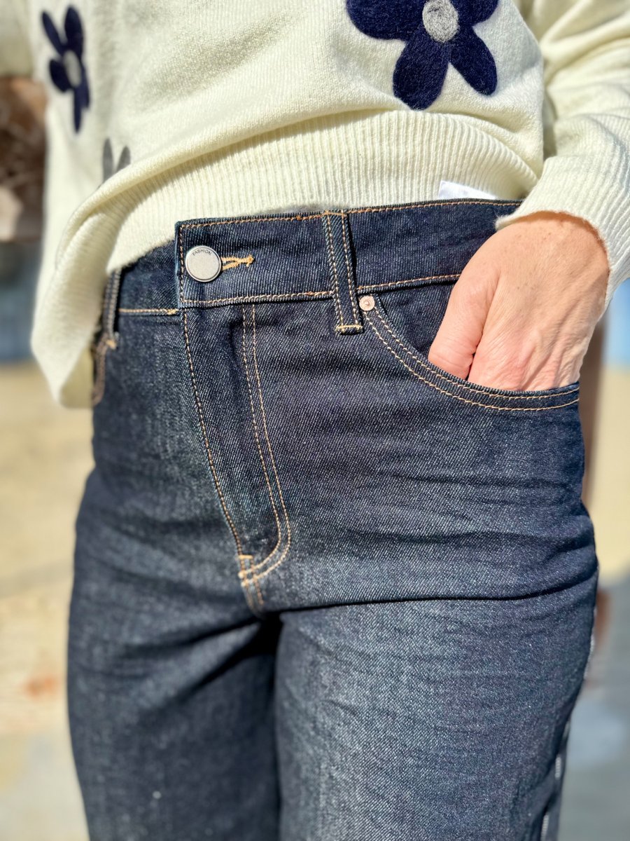 JEANS ELASTICIZZATO CON RISVOLTO E GAMBA LARGA - immagine 3
