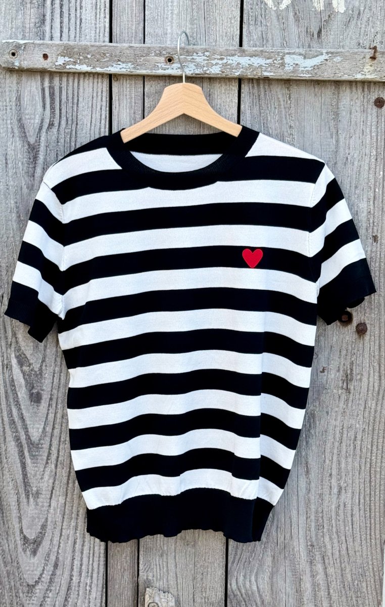 T-SHIRT RIGATA IN JERSEY CON CUORICINO - immagine 4