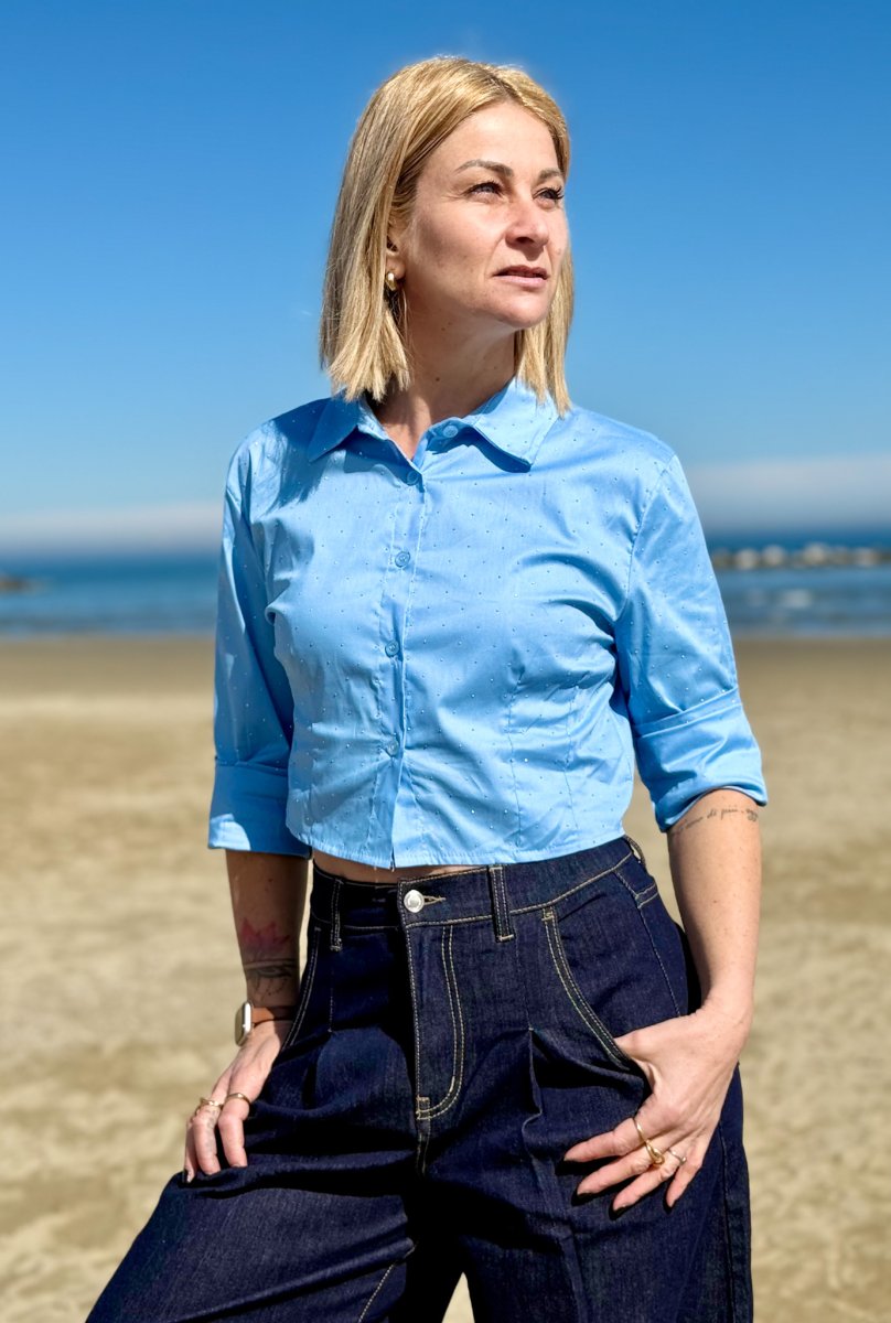CAMICIA CROP TOP CON BRILLANTINI ELASTICIZZATA - immagine 4