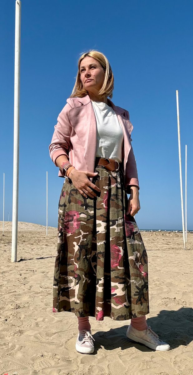 MAXI GONNA CAMOUFLAGE CON TASCHE IN COTONE - immagine 3