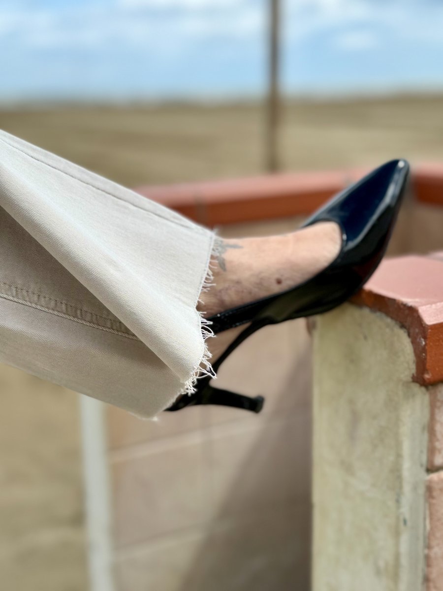 JEANS TROMBETTA MIDI ELASTICIZZATO E SFRANGIATO - immagine 5