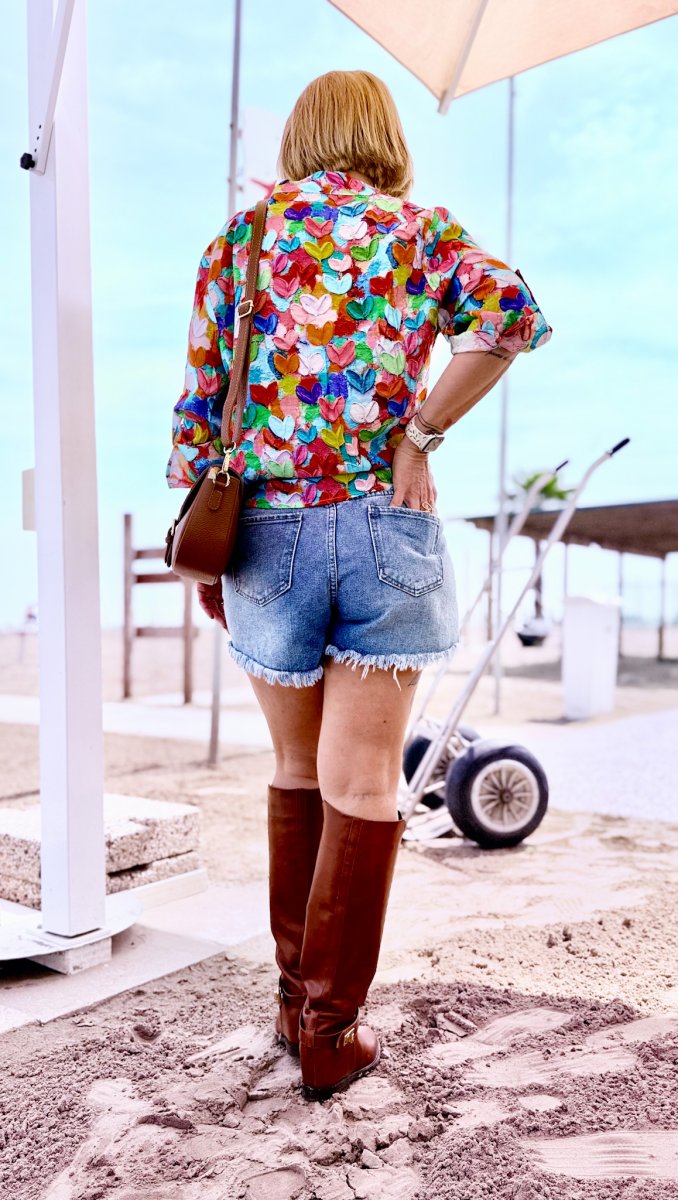 SHORTS SFRANGIATO IN JEANS - immagine 4