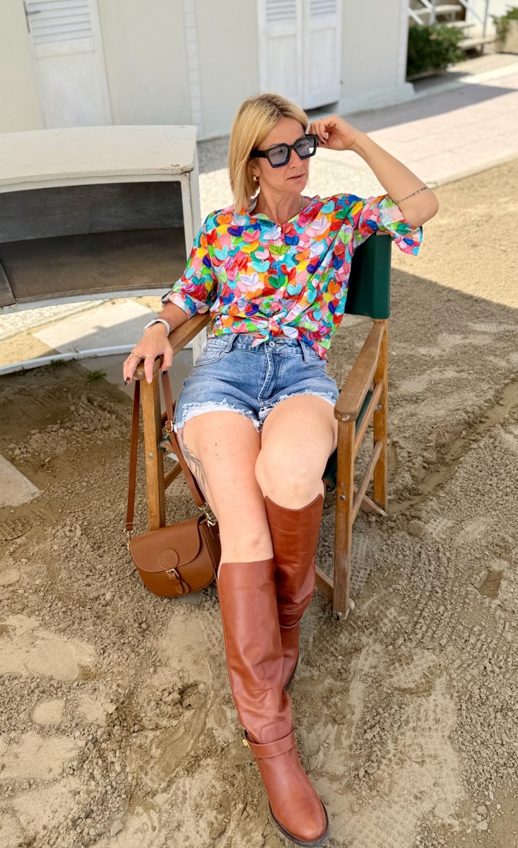 SHORTS SFRANGIATO IN JEANS - immagine 5