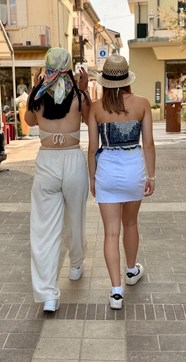 MINIGONNA IN JEANS SFRANGIATA ELASTICIZZATA - immagine 5