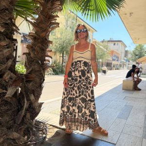 ABITO CORPETTO UNCINETTO E GONNA FANTASIA