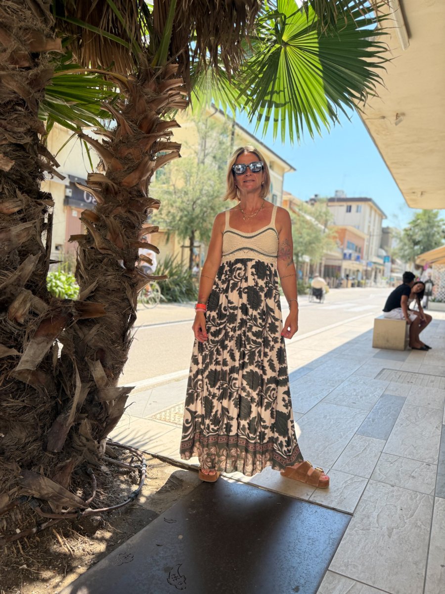 ABITO CORPETTO UNCINETTO E GONNA FANTASIA - immagine 2