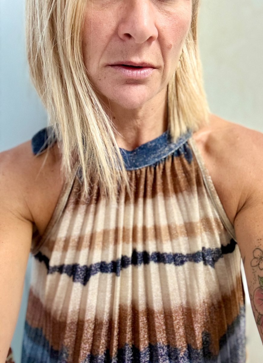 ABITO PLISSÉ SVASATO CON FANTASIA LAMINATA - immagine 6