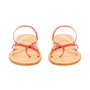 Infradito sbagliato con anello