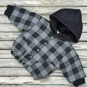 Giacca Bambino Sam a Quadri con Cappuccio – Foderata in Pile | Polsini e Orlo a Coste