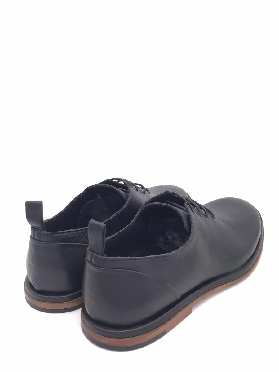 Scarpa Allacciata in pelle liscia nera - immagine 4