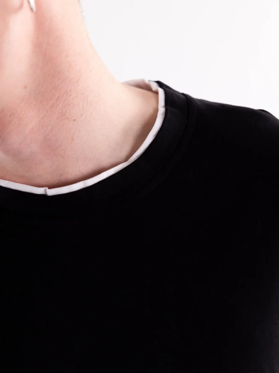 T-shirt uomo nera doppio bordo a contrasto - immagine 5