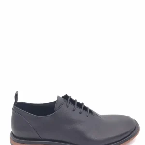 Scarpa Allacciata in pelle liscia nera