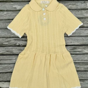 Abito Bambina Sol – Maglia Morbida con Colletto Peter Pan e Bottoni Effetto Conchiglia